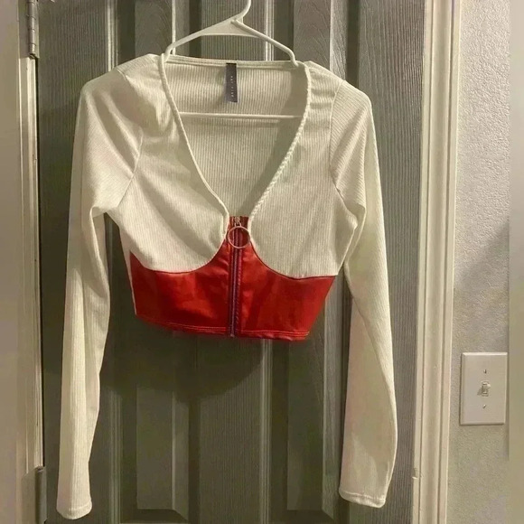 May Pink 2 piece set red & white zippered crop top with red elastic waist pants - Picture 9 of 12